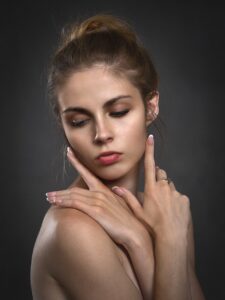 30代女性におすすめのニキビ跡化粧水はドラッグストアでの売れ筋商品は？