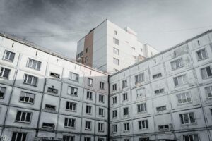 ニキビ跡とくすみを改善するストレス対策の化粧水ケア方法は？